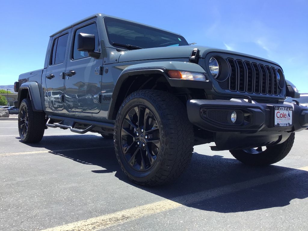 2024 Jeep Gladiator NightHawk