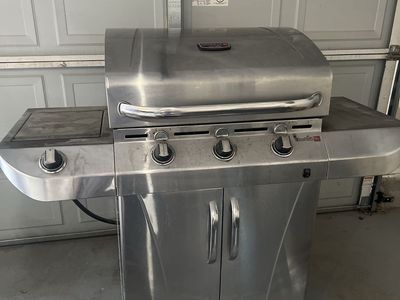 Char-Broil Commercial TRU-Infrared 3-Burner Gas Grill with Side Burner