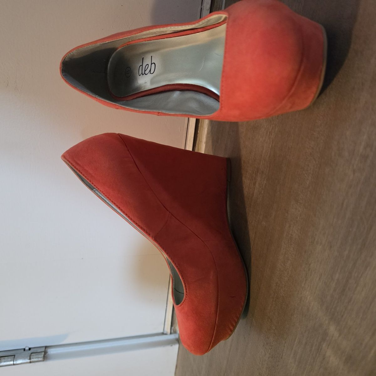 Deb Coral Suede Platform Wedge size 8