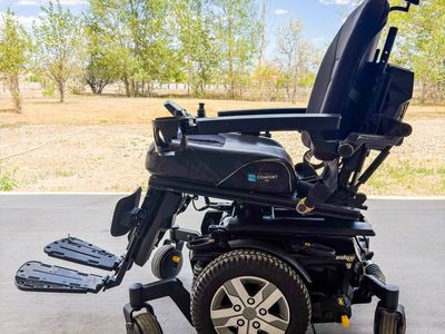 Quantum Q6 Edge 2.0 Power Wheelchair — iLevel Compatible — As-Is