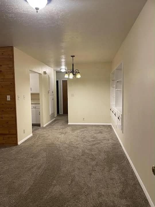 Main image 6