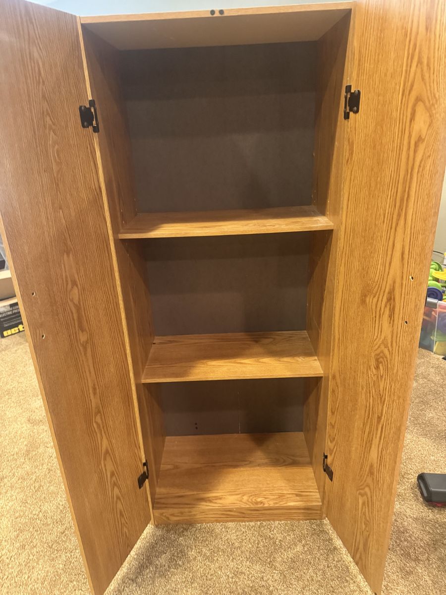 Storage cabinet