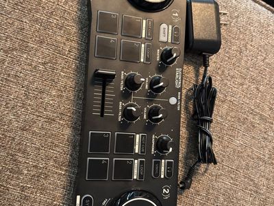Hercules Dj Controller Starlight Portable Serato