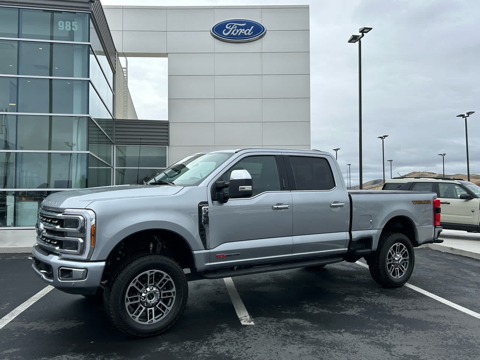2023 Ford F-350 Super Duty Platinum