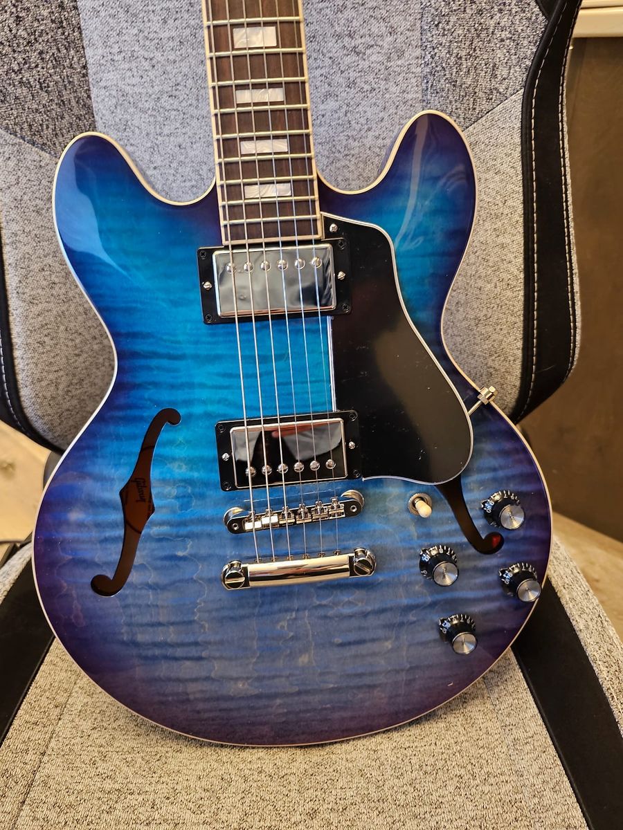 2023 Gibson ES‑339 Figured — Blueberry Burst