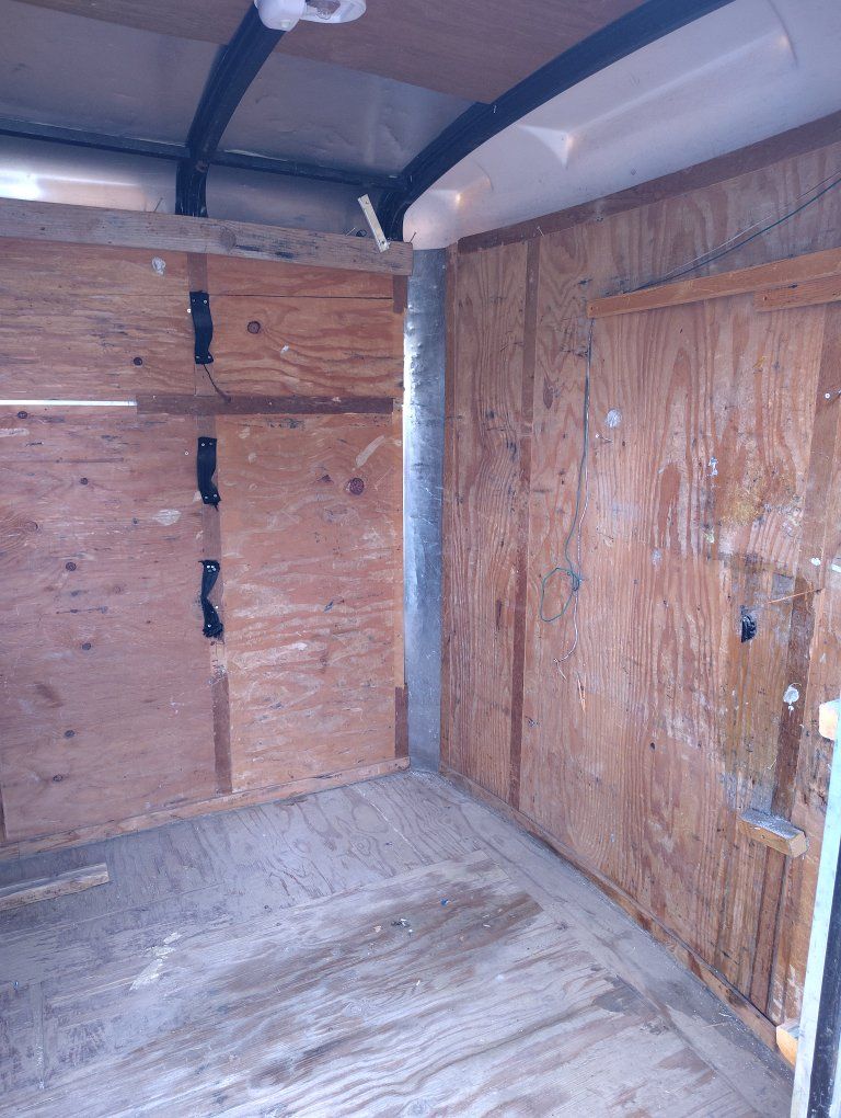 Enclosed Single-Axle Cargo Utility Trailer with Plywood Interior