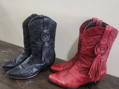 Women's leather boots