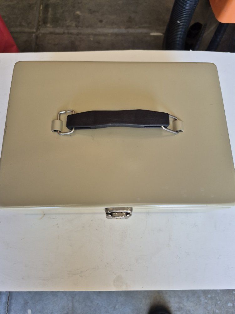 MMF Industries Steel Cash Box with Removable Tray and Keys