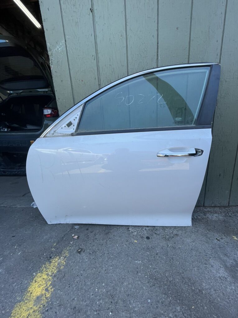 Kia Optima  Driver Door