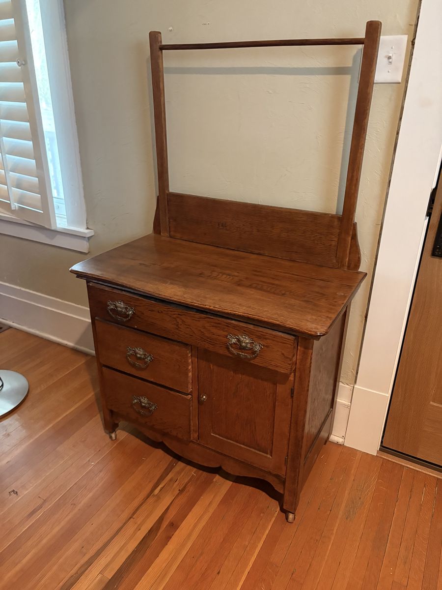 Antique dry wash basin