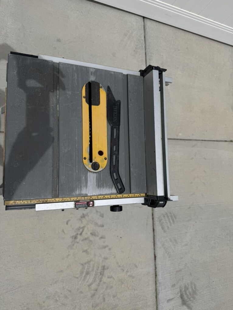 Dewalt 10 Table saw With Stand .