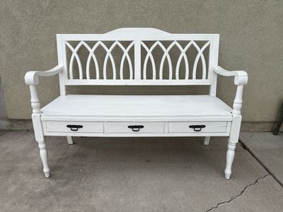 White Wooden Entryway Bench with Storage Drawers - Farmhouse Style Seating