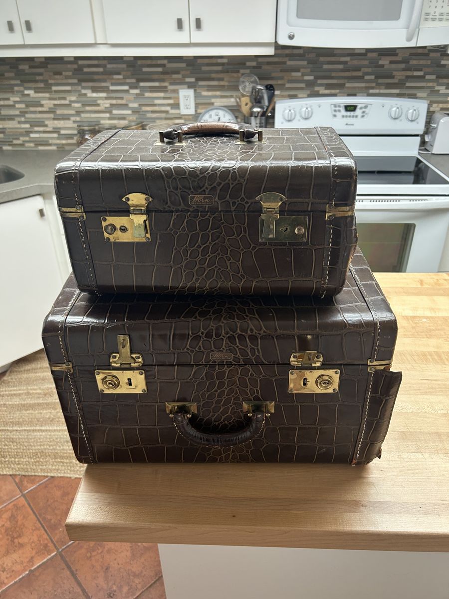 Vintage 1940’s Alligator and Cowhide interior wooden suitcases/trunks