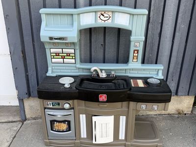 Play kitchen