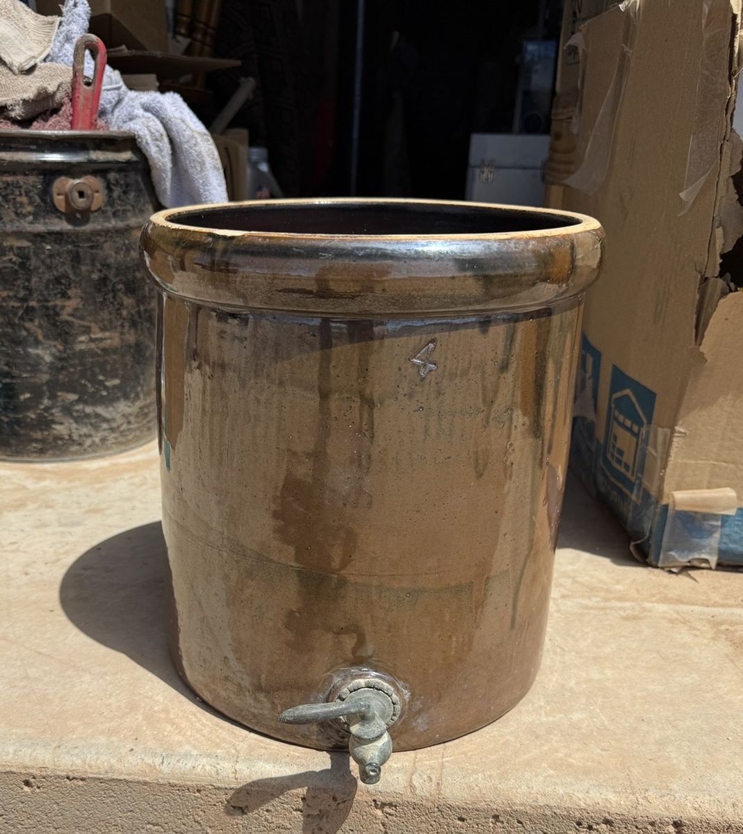 1875-1900 4 Gallon Albany Slip Water Cooler