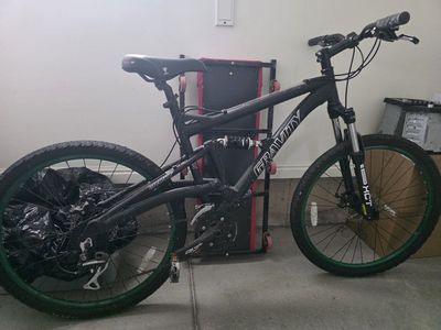 Gravity Full Suspension Mountain Bike - Black/Green Rims