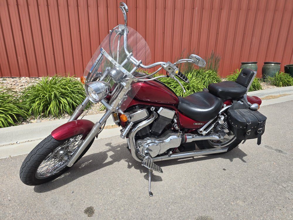 Suzuki s83 Boulevard