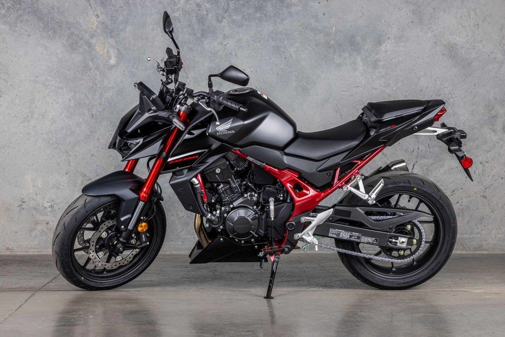 2026 Honda CB750 Hornet E-Clutch