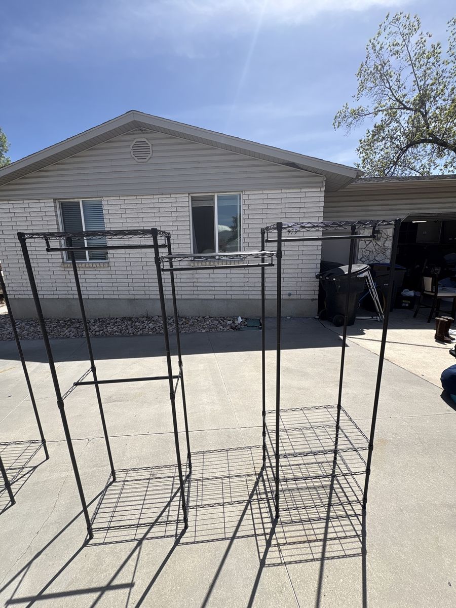Clothes rack