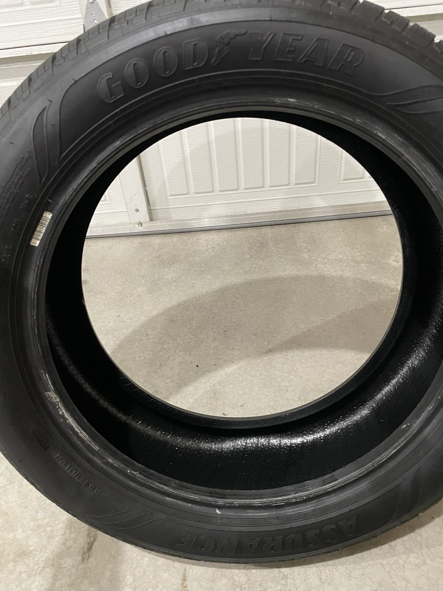 Goodyear Assurance 215/50R18