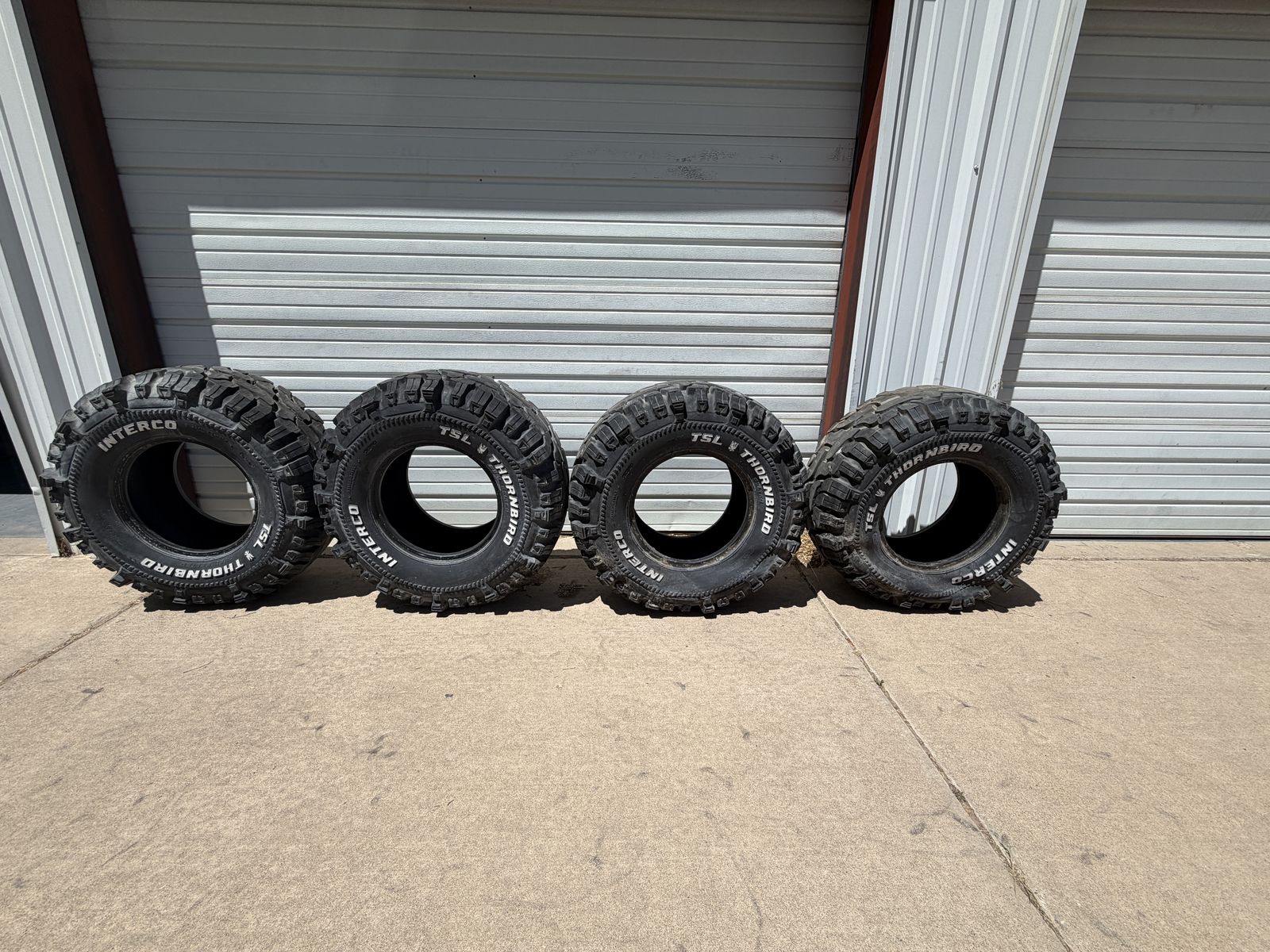 Super Swamper Thornbirds 33x12.50x15 100% Tread $500/Trade