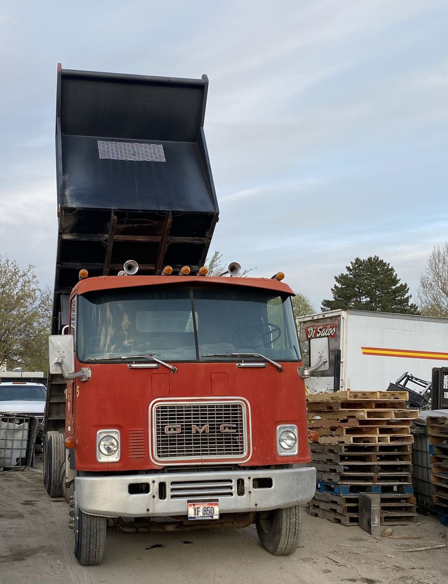 GMC Astro cabover dump truck