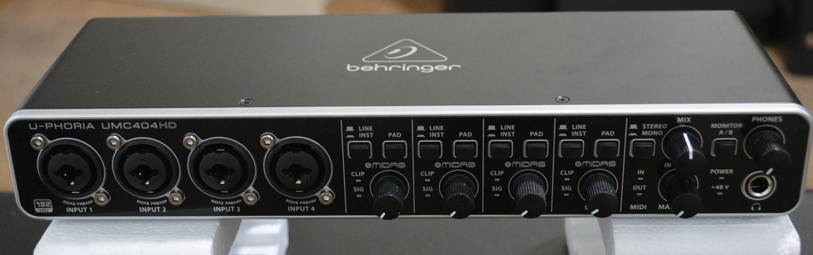 Behringer UMC404HD Audio Interface – Like New