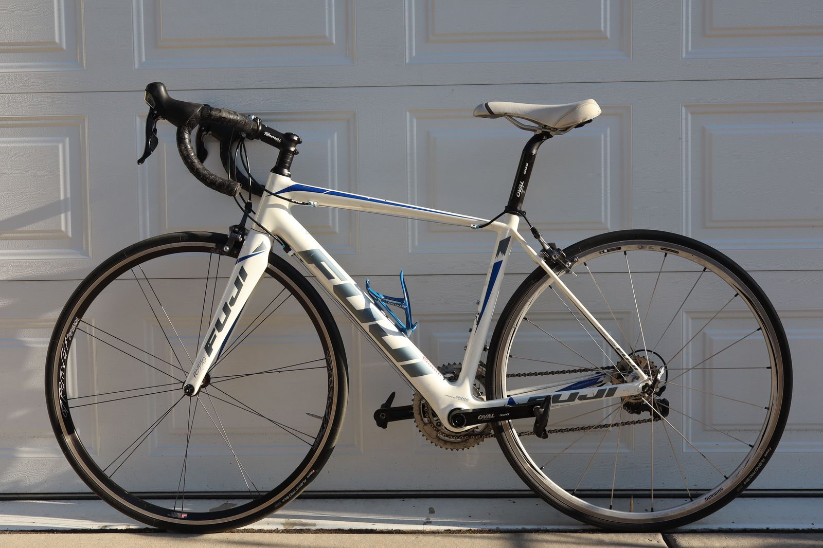 Fuji Altamira full Carbon Fiber road bike for sale S/M - 53cm Shimano 105
