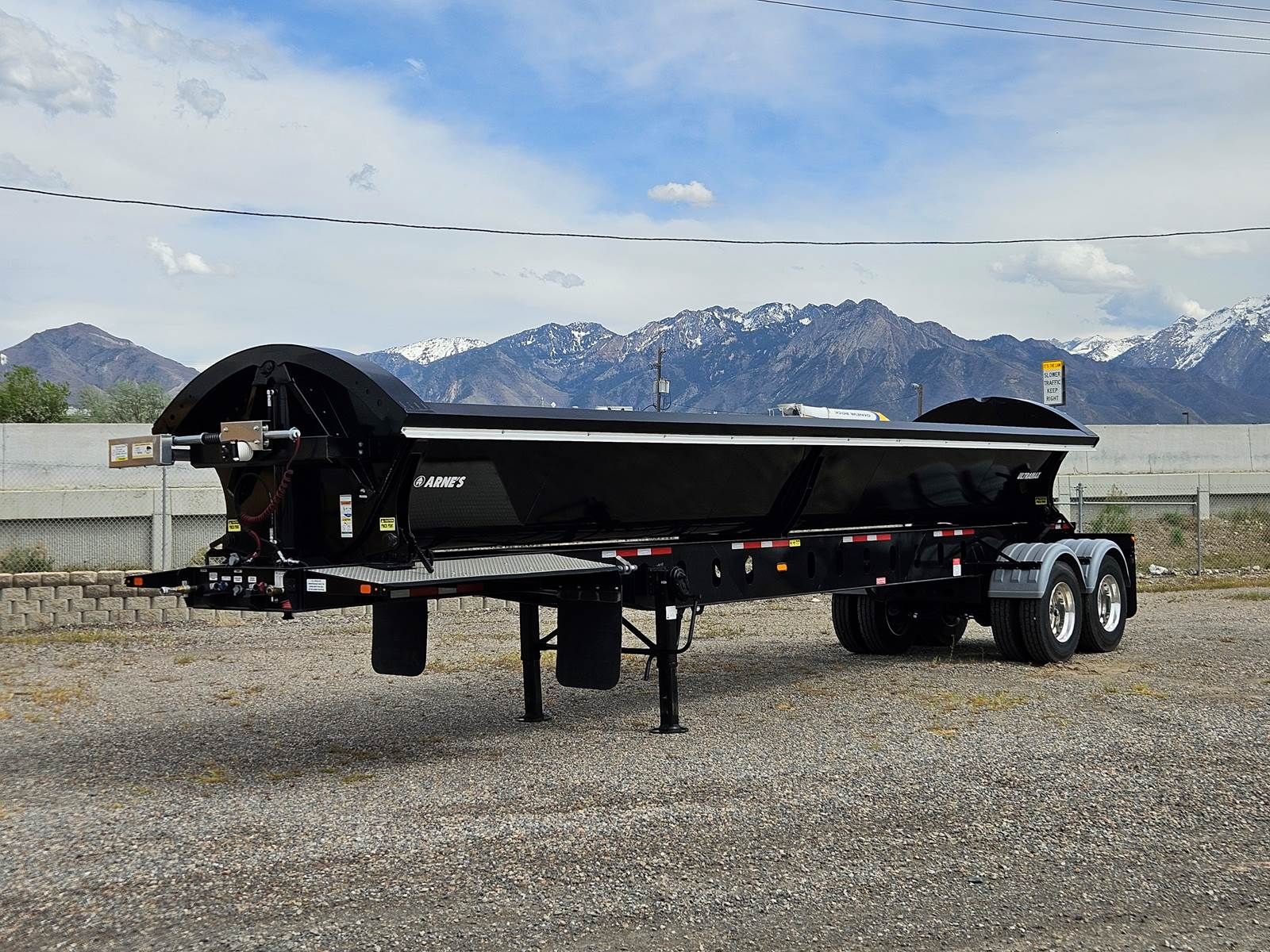 2024 Arnes Tandem Side Dump Trailer
