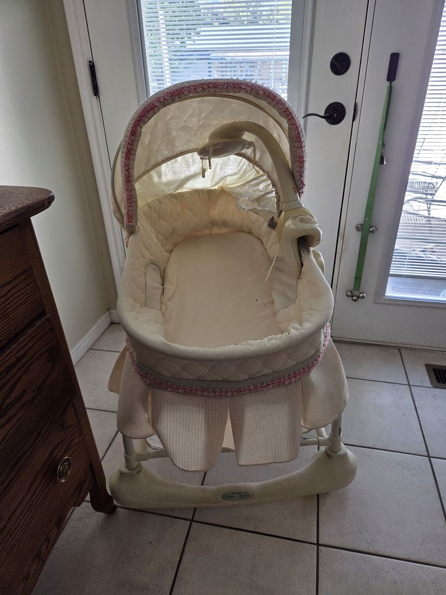 KolCraft Rocking Bassinet!  FREEEEEEEEE