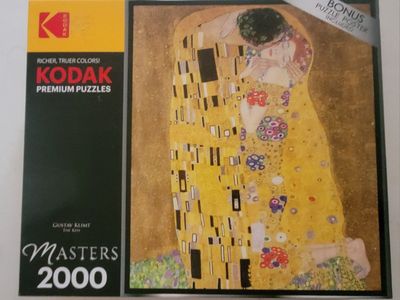 The Kiss by Gustav Klimt - 2000 Piece Jigsaw Puzzl