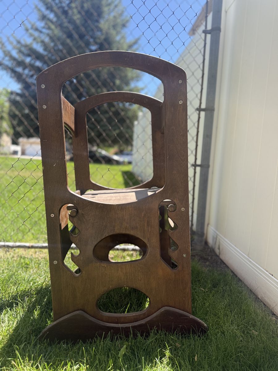 Wooden learning tower