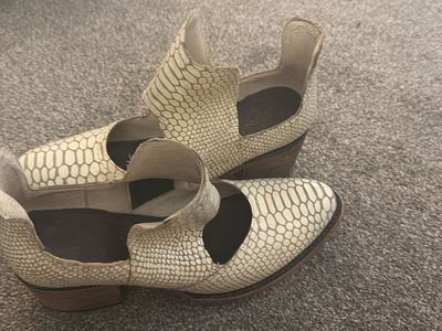 Freebird by Steven 'Blade' White Snake Embossed Leather Ankle Booties Size 8