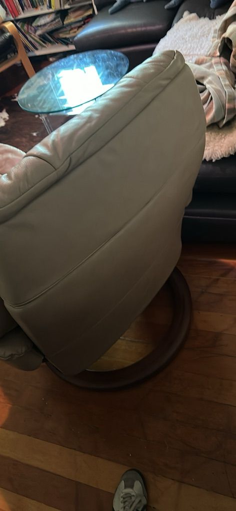 Main image 7