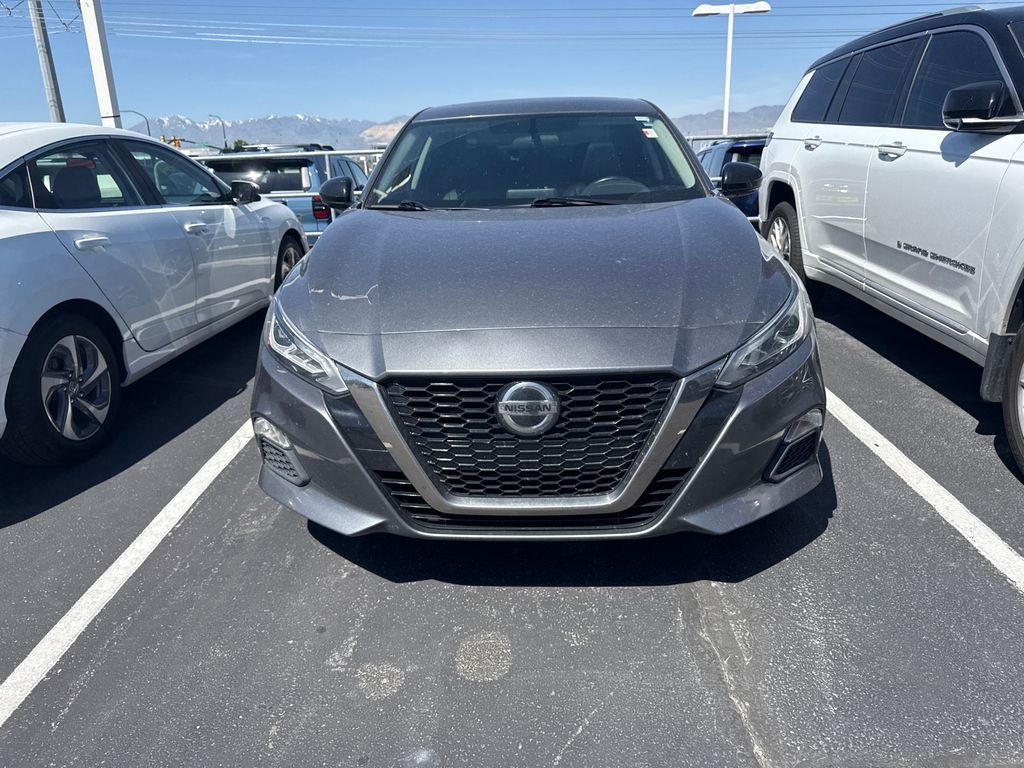 Main image 5
