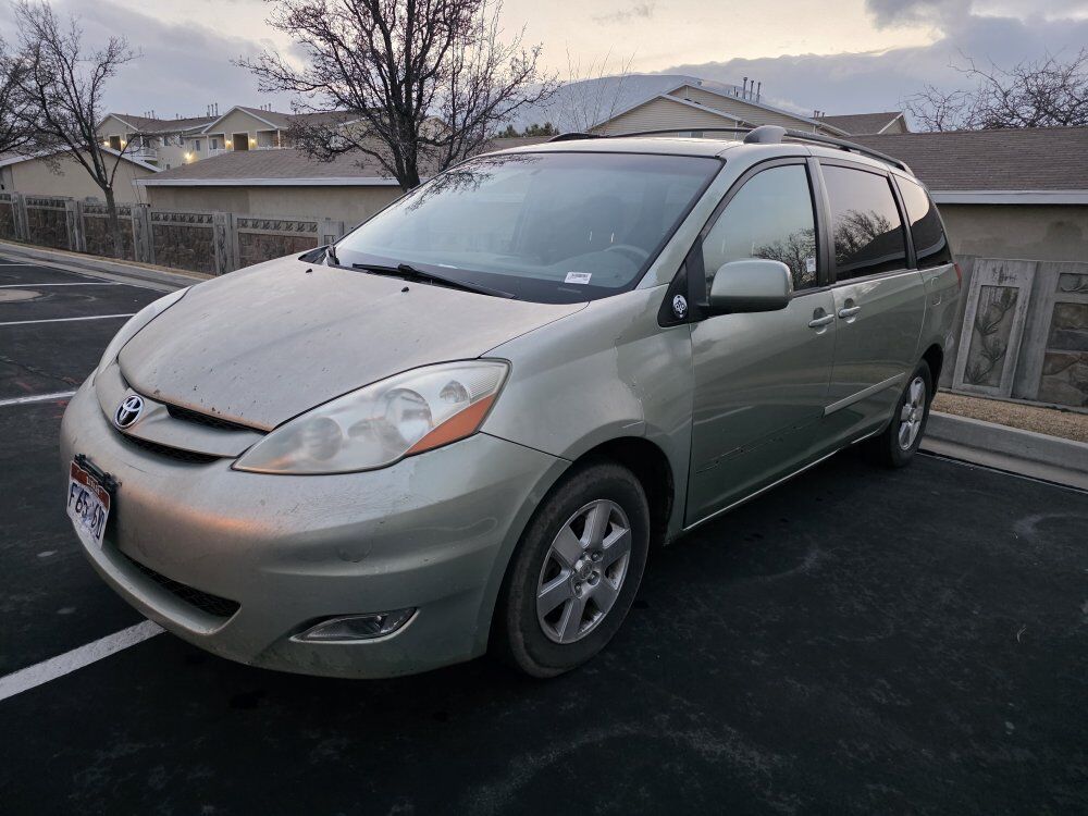 2006 TOYOTA SIENNA XLE