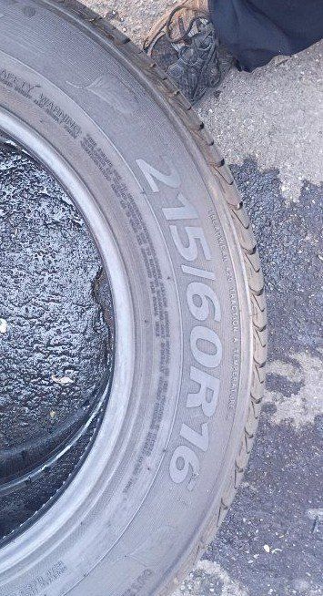 * Single 215/60R16 Tire *