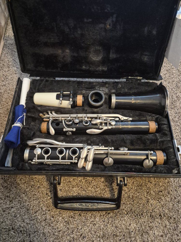 Vito Clarinet with Warranty
