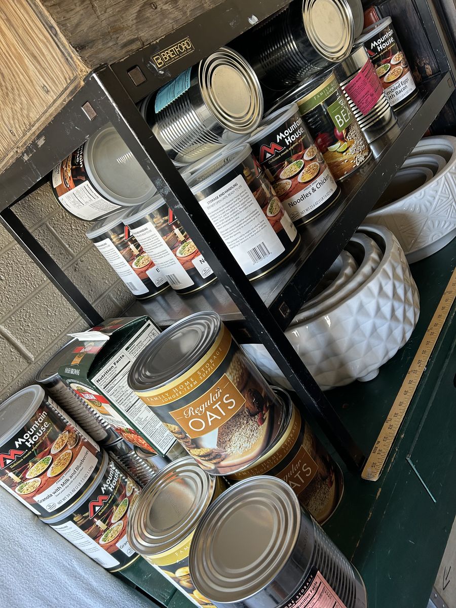 FOOD STORAGE 34 CANS TOTAL FAMILY HOME STORAGE & MOUNTAIN HOUSE