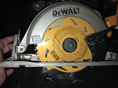 DeWalt saw