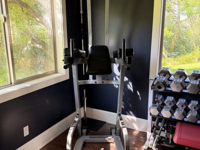 Pull Up Bar Dip Station