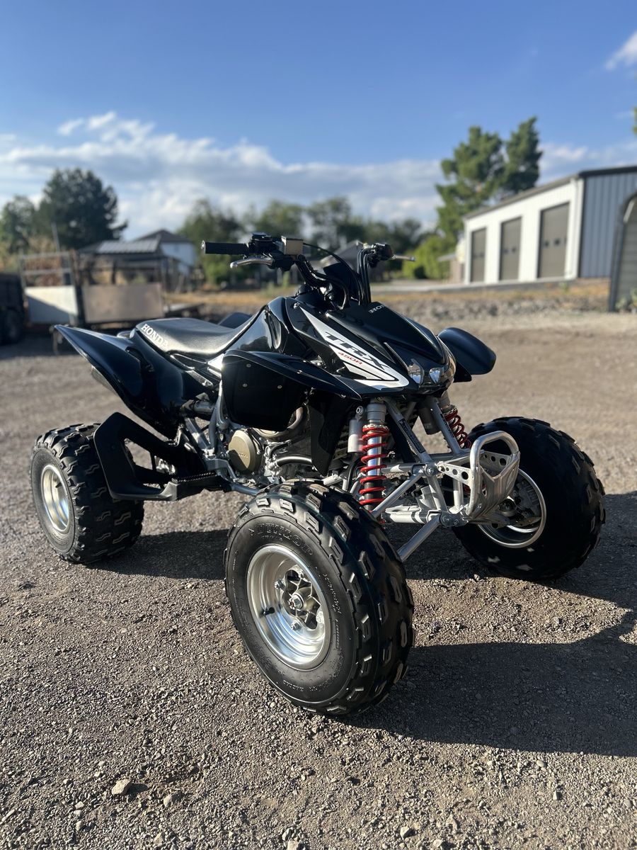 LOW HOUR!!!!! 2005 Trx 450r