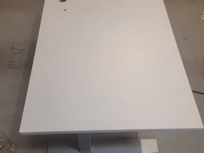 Motorized Sit/Stand Desk