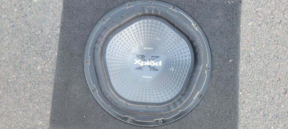 10" Sony xplod 1000 watt speaker