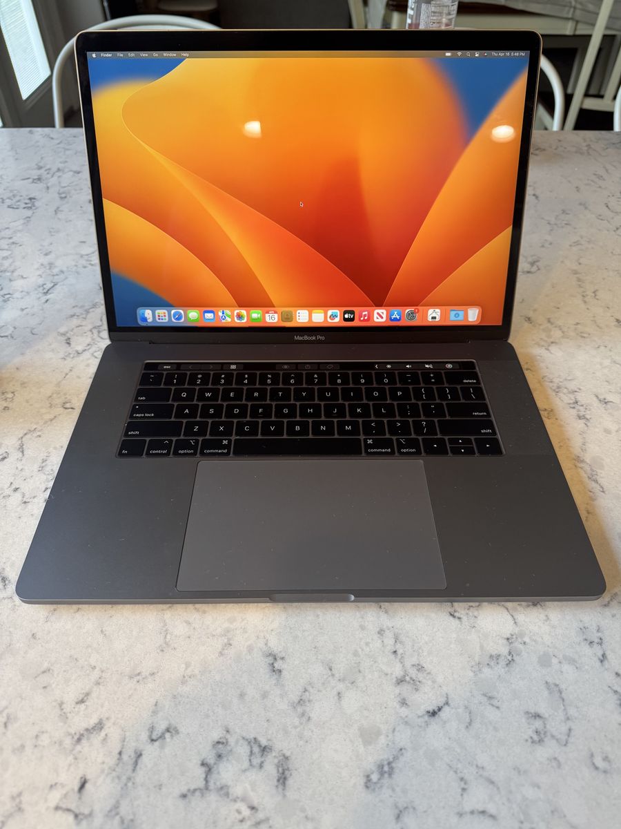 Apple MacBook Pro 15” – i7, 32GB RAM, 500GB SSD