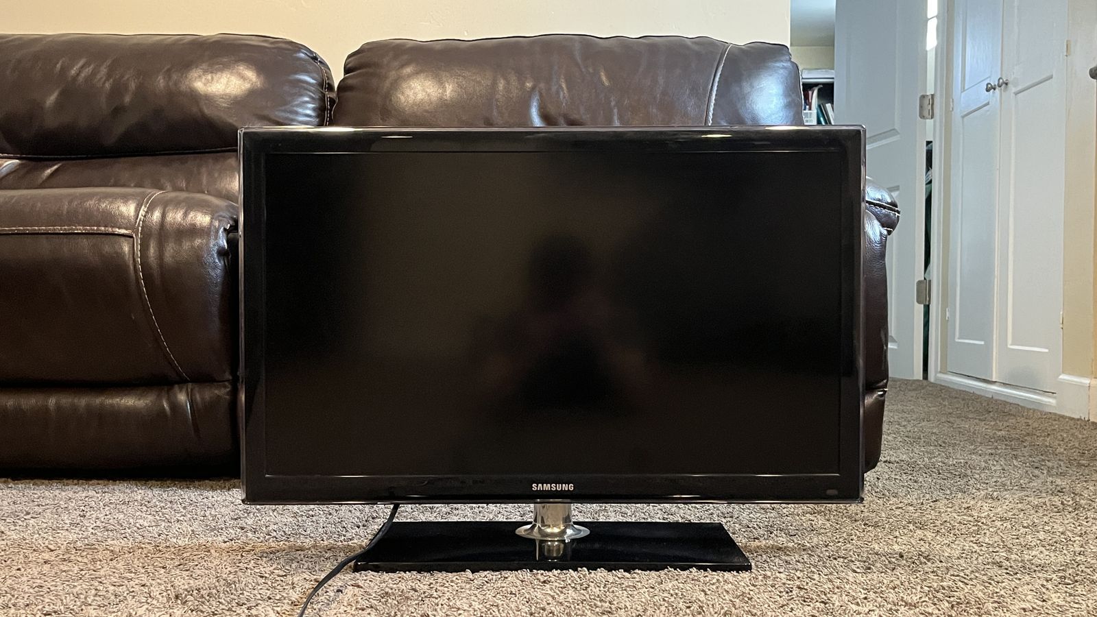 Samsung 31.5 in TV