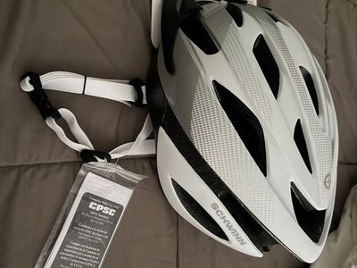 Schwinn Thrasher Adult Bike Helmet White/Black Age 14+ New With Tags