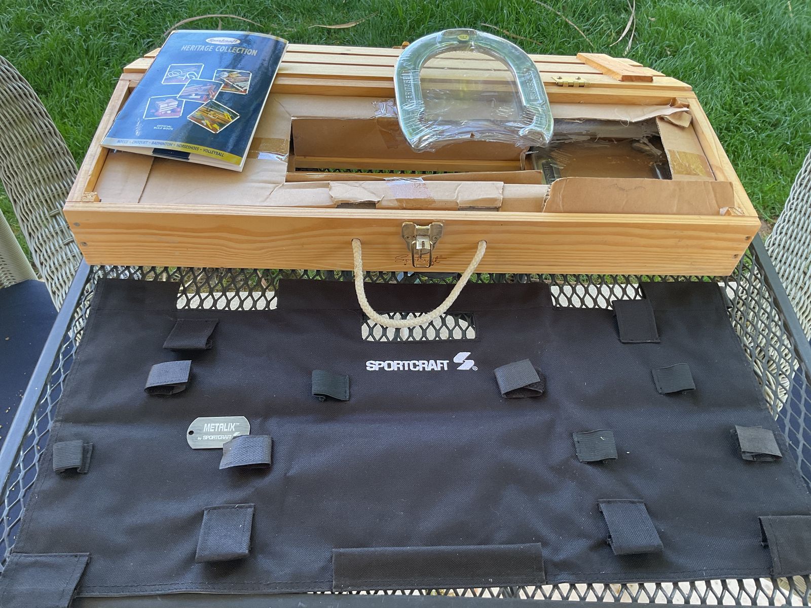 Heritage  Sports Horse Shoe  Forged Steel  and Wooden Carrying Case