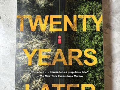 Twenty Years Later Charlie Donlea Paperback NEW