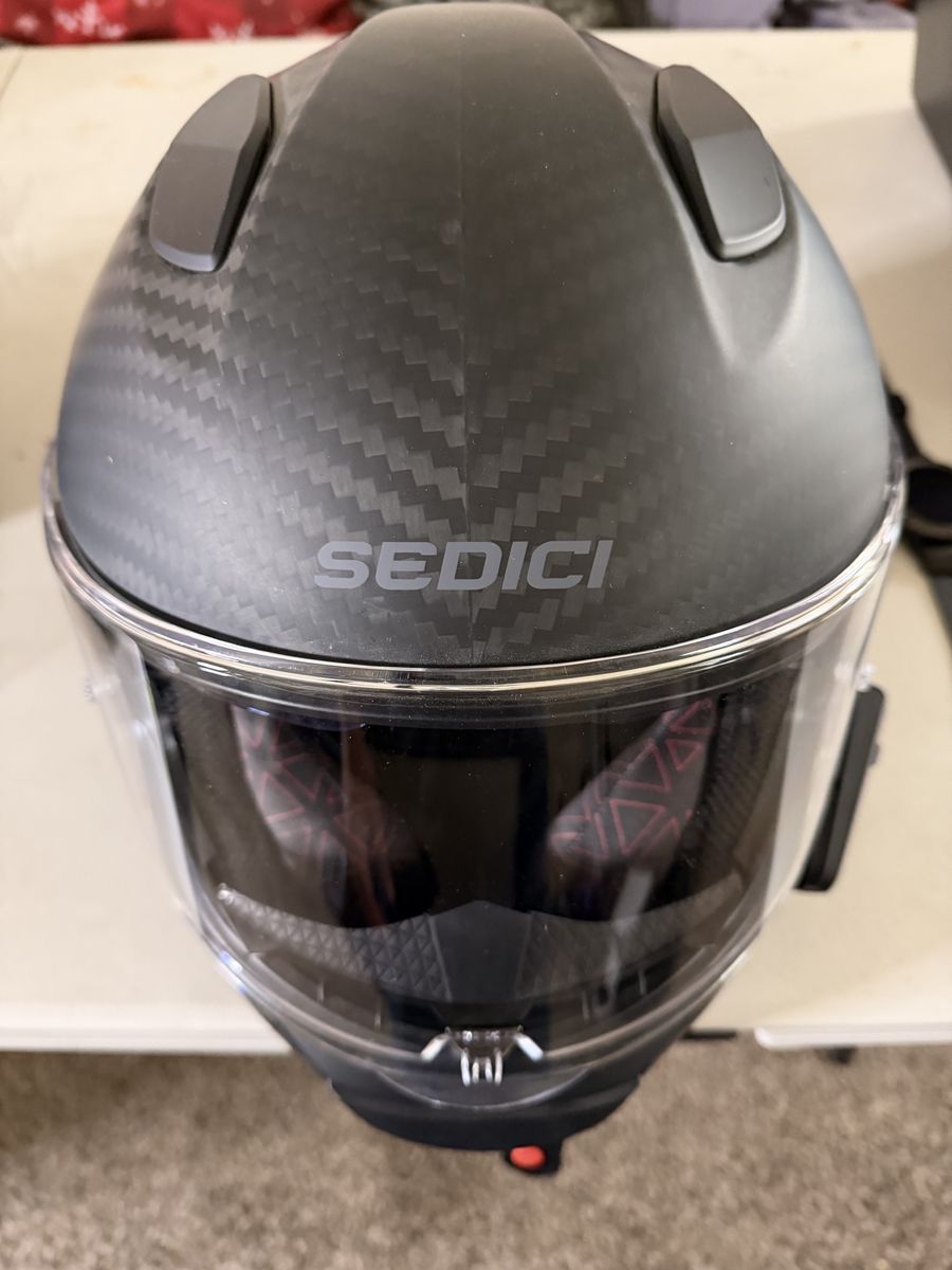 Large Sedici strada 3 carbon with cardo PACKTALK Edge $500